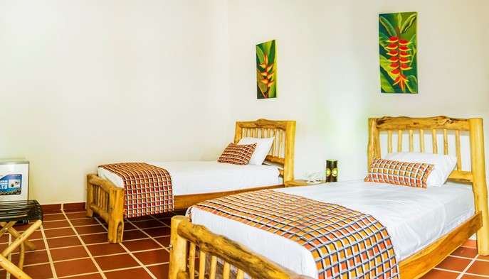 Habitación Triple A - Hotel Brisas La Gaviota - Mariquita, Tolima - image - 3